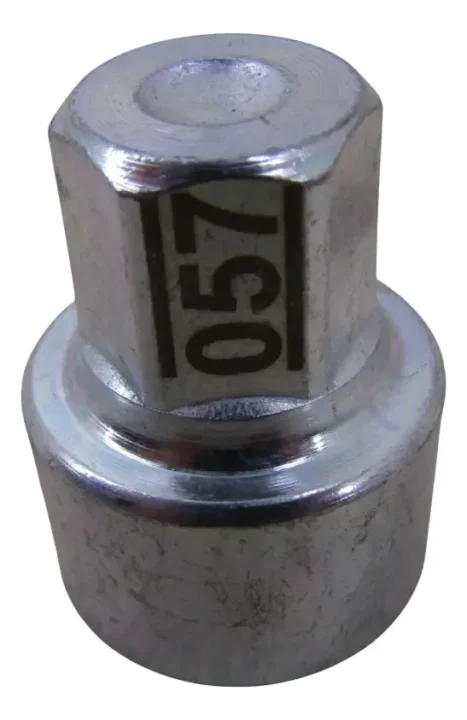 572