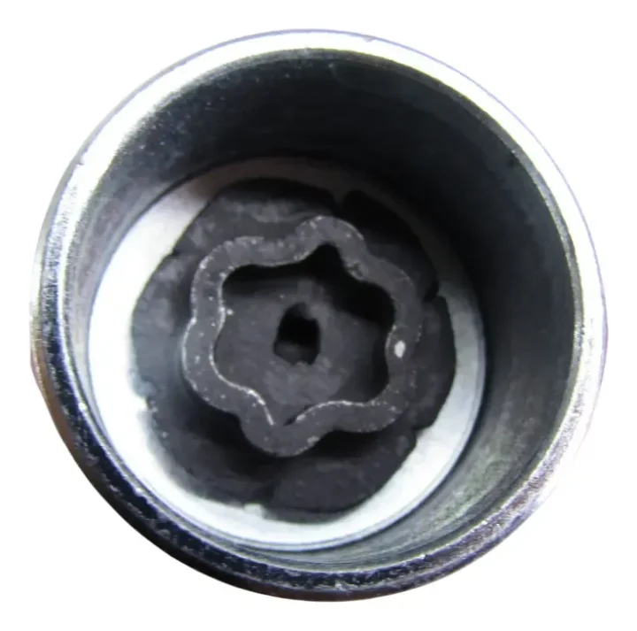 D_NQ_NP_2X_965252-MLC111910217015_052026-F-dado-seguridad-060-bmw-serie-1-2-3-4-5-6-7-serie-x3-x4-x5-x6